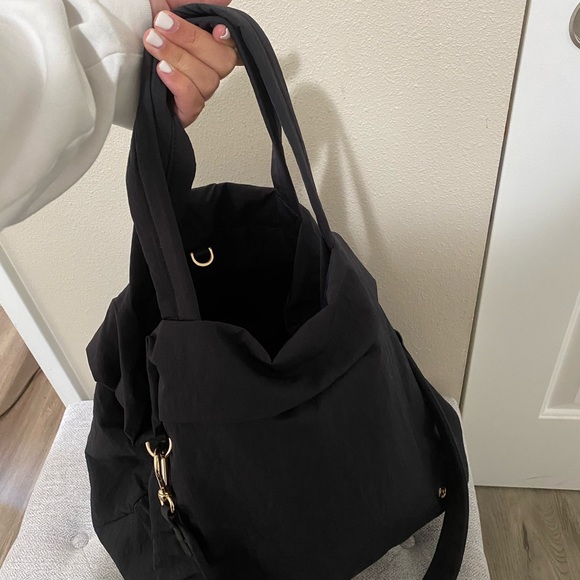 lululemon athletica Handbags - ❌SOLD❌ LULULEMON  “On My Level” Bag 30L